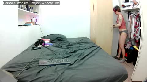 Kissra online show from 11-18-25, 11:37