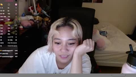 leash online show from 12-26-24, 03:27