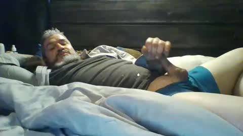 Snapshot of amatterdaddy83 chatting on 11-29-25, 10:24 amatterdaddy83 online show from 11-29-25, 10:24