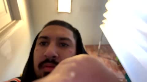 Snapshot of amature59 chatting on 01-25-25, 04:46 Jamesy online show from 01-25-25, 04:46