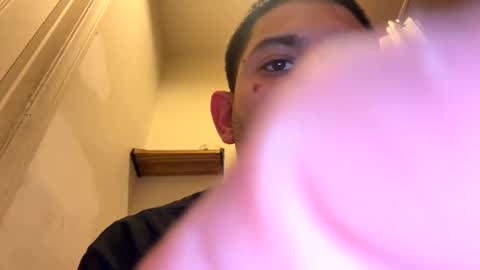 Snapshot of amature59 chatting on 02-06-25, 02:33 Jamesy online show from 02-06-25, 02:33