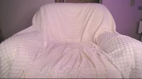 Snapshot of amazing_agness chatting on 01-10-25, 10:39 amazing_agness online show from 01-10-25, 10:39
