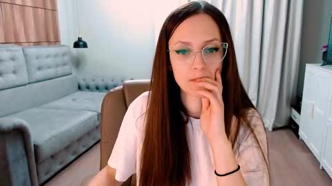 Izza online show from 01-13-25, 04:51