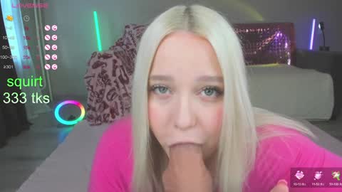 Im Mandy and I love to play in public and do crazy in PVT online show from 01-08-25, 08:27