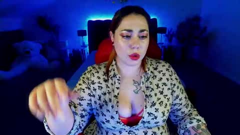 Snapshot of amazonkastar chatting on 03-09-25, 04:16 Ellie online show from 03-09-25, 04:16