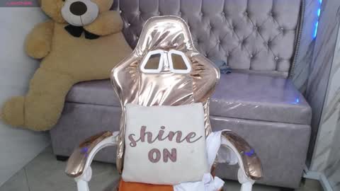 Snapshot of ambar72_b chatting on 01-09-25, 06:57 LIVE 0730AM-0200PM online show from 01-09-25, 06:57