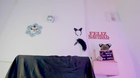 Snapshot of ambar_fitness88 chatting on 12-30-24, 04:29 Ambar fitness88 online show from 12-30-24, 04:29