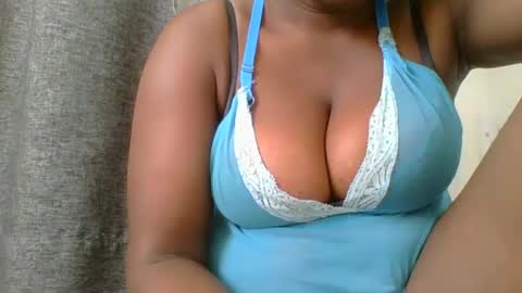 Mia online show from 12-28-24, 09:52