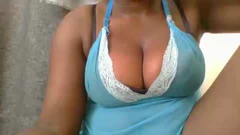 Mia online show from 01-08-25, 12:15