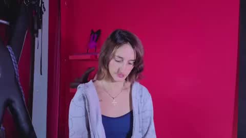 Snapshot of ambar_roux1 chatting on 11-14-25, 01:54 ambar_roux1 online show from 11-14-25, 01:54