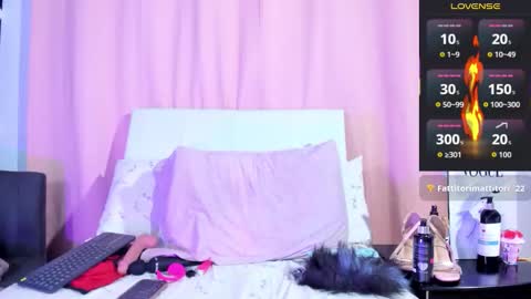 Snapshot of ambarr_stone chatting on 11-17-25, 11:16 Ambar online show from 11-17-25, 11:16