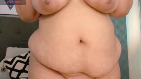 Snapshot of ambarroberts chatting on 01-30-25, 07:48 Ambar online show from 01-30-25, 07:48