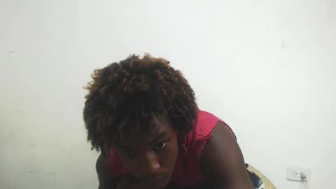 Snapshot of ambartxsex chatting on 01-18-25, 12:46 ambartxsex online show from 01-18-25, 12:46