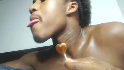 Snapshot of ambartxsex chatting on 02-27-25, 03:37 ambartxsex online show from 02-27-25, 03:37