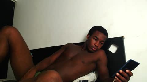 Snapshot of ambartxsex chatting on 10-19-25, 02:50 ambartxsex online show from 10-19-25, 02:50