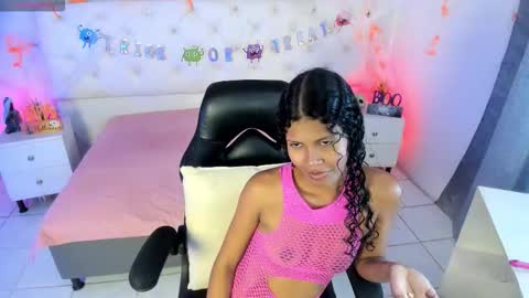  Amber  online show from 10-31-25, 06:20