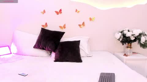 Snapshot of ambeergreey chatting on 04-15-26, 07:32 Amber grey online show from 04-15-26, 07:32