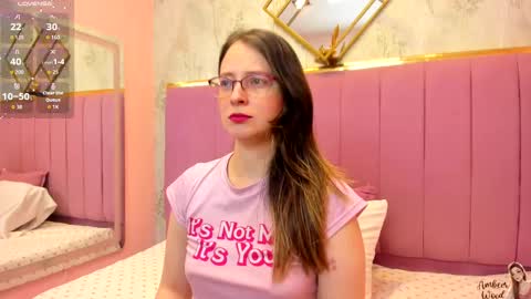 .  Amber Wood  . online show from 11-02-25, 11:45