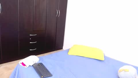 ambel_rose online show from 11-16-25, 06:46