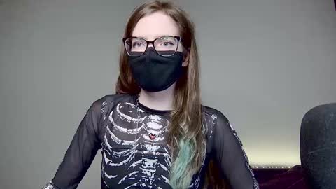 Amber non-nude model online show from 12-02-25, 01:55