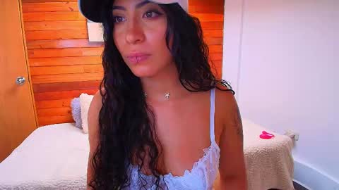 amber_curly online show from 09-24-25, 08:34