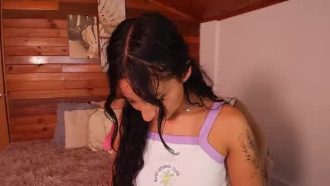 Snapshot of amber_curly chatting on 11-05-25, 07:47 amber_curly online show from 11-05-25, 07:47