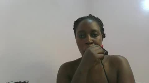 Snapshot of amber_cutie2 chatting on 11-18-25, 11:25 amber_cutie2 online show from 11-18-25, 11:25