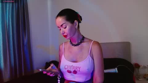 Amber online show from 09-18-25, 03:08