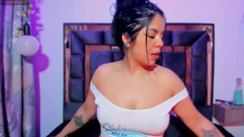 Snapshot of amberbeckeer chatting on 09-26-25, 01:42 Amber online show from 09-26-25, 01:42