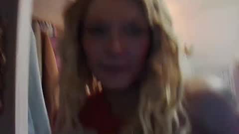 Snapshot of amberdesmond722 chatting on 02-10-25, 11:34 Kaligirll online show from 02-10-25, 11:34