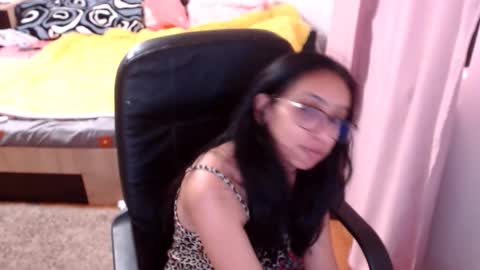 amberfox735 online show from 11-25-25, 07:52