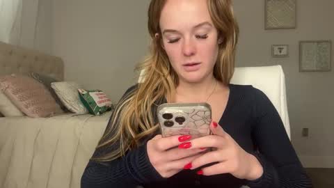 Snapshot of amberjayxox0 chatting on 12-03-25, 11:25 Amber online show from 12-03-25, 11:25