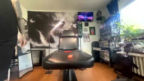 Amberneddie online show from 10-28-25, 07:16