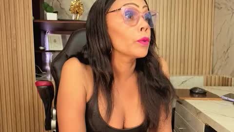 Snapshot of ambernix chatting on 03-25-26, 02:34 online show from 03-25-26, 02:34