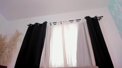 Snapshot of amberpixie_ chatting on 11-12-25, 07:57 Amber online show from 11-12-25, 07:57