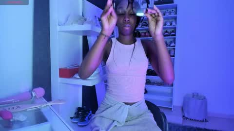 Amber online show from 02-13-26, 03:30