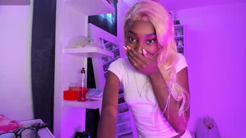 Amber online show from 02-22-26, 03:43