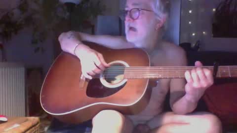 Amberr11 online show from 11-26-25, 06:20