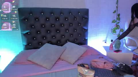 Snapshot of amberr_rousse chatting on 02-04-26, 12:11 MISS AMBERR online show from 02-04-26, 12:11