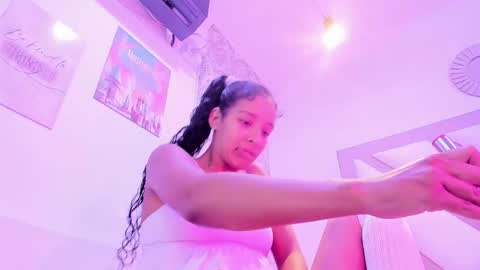 Snapshot of amberr_sweet_ chatting on 11-22-25, 09:25 Amberr Sweet online show from 11-22-25, 09:25