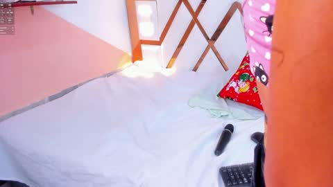 Amber online show from 12-18-24, 10:35