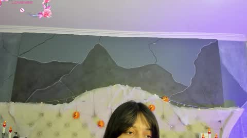 Amber Grey online show from 10-17-25, 06:54