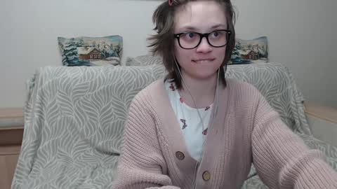 Snapshot of ambersimard chatting on 12-29-24, 03:54 Amber online show from 12-29-24, 03:54