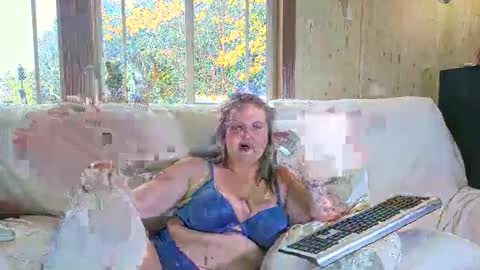 Snapshot of ambertease0 chatting on 11-08-25, 07:34 Amber TEASE Your favorite next-door distraction online show from 11-08-25, 07:34