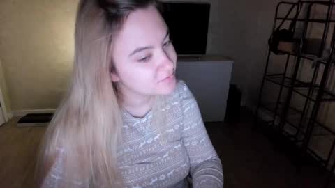 Snapshot of ambrosia__ chatting on 09-23-25, 04:15 ambrosia__ online show from 09-23-25, 04:15