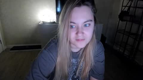 Snapshot of ambrosia__ chatting on 10-02-25, 12:34 ambrosia__ online show from 10-02-25, 12:34