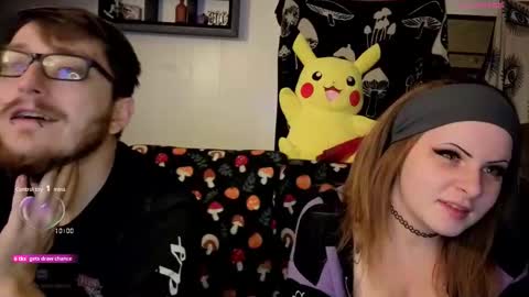 Snapshot of amburlicious chatting on 11-19-25, 03:50 amburlicious online show from 11-19-25, 03:50