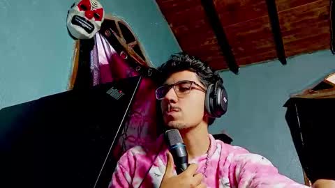 Amelia  Lucas online show from 11-13-25, 03:22