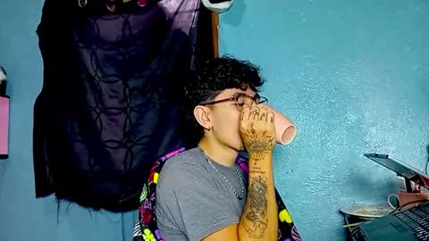 Amelia  Lucas online show from 11-15-25, 04:14