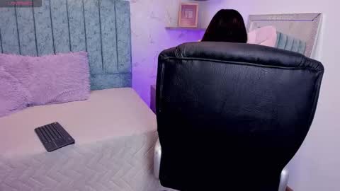 amelia_fry online show from 11-14-25, 03:38